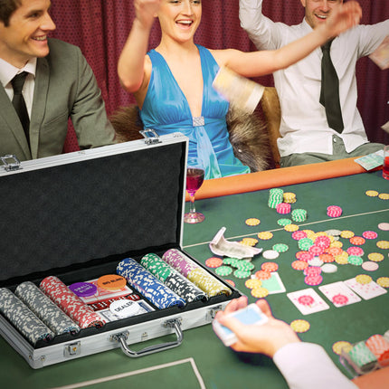 500PCS Poker Chip Set with Mat, 2 Card Decks, Dealer Button & 5 Dice - Silver Tone