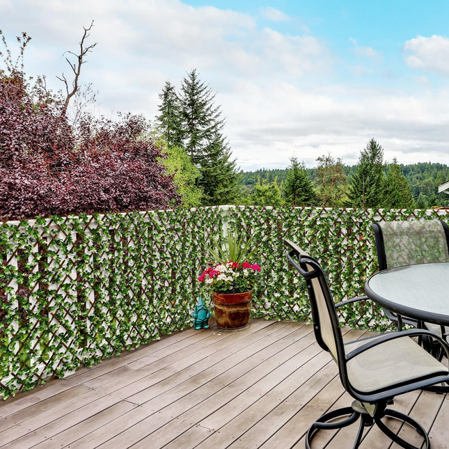 Set of 2 Expandable Faux Privacy Fence Panels with Artificial Eucalyptus Leaves 4m² Coverage - Green